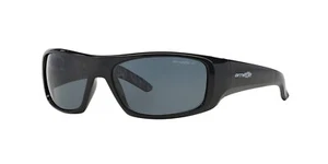 Gafas de sol ARNETTE para hombre AN4182 Hot Shot Wrap, negro brillante/gris polarizado, 62 mm - Imagen 1 de 3