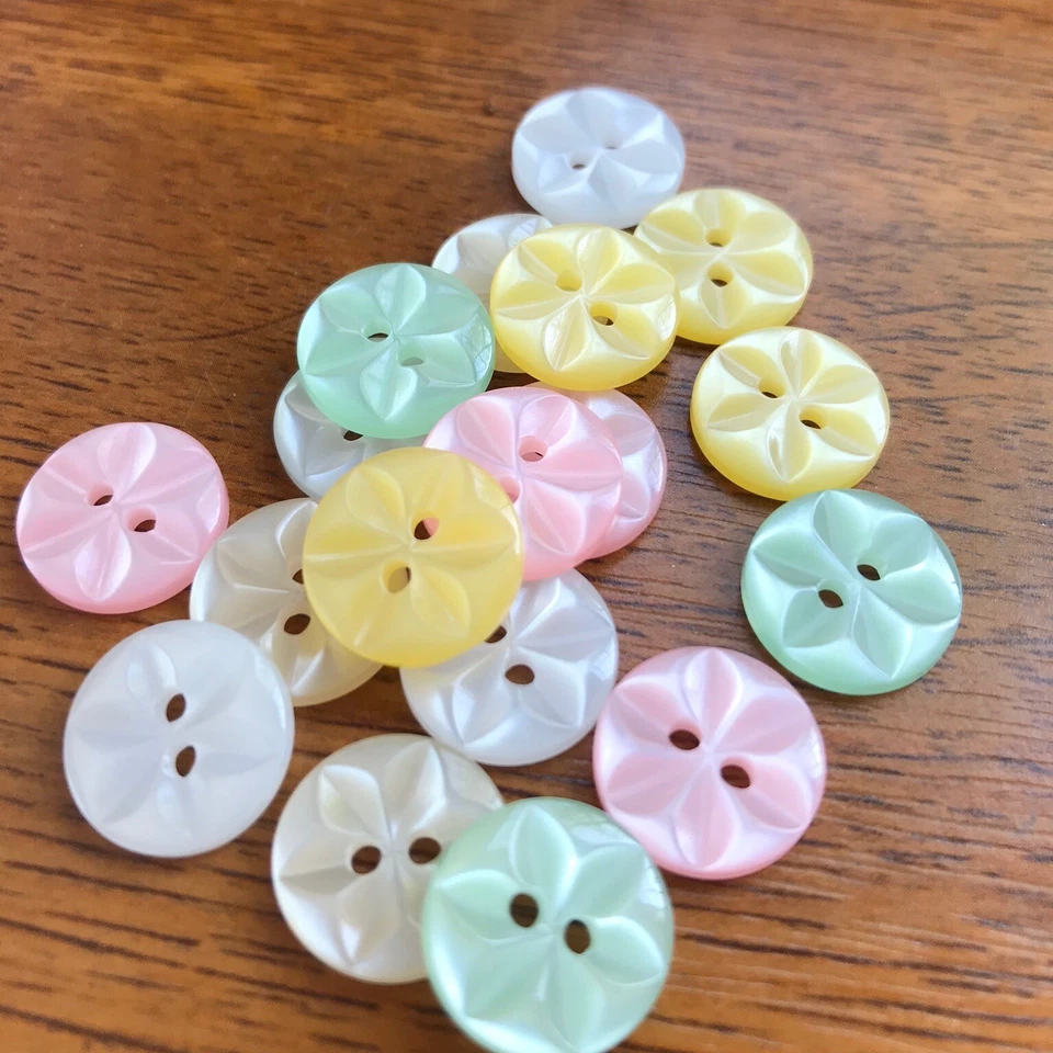 FLOWER/ STAR BUTTONS 19MM (3/4")  X 10 BUTTONS (2- HOLE) - Image 1 of 1