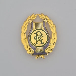 1983 Rex Lady's Pin (Small Ducal) New Orleans Mardi Gras Krewe Favor - Picture 1 of 2