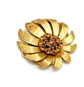 Broche ancienne fleur centre strass ambre ton or 2 1/2" - Photo 1/11