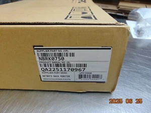 NEW APC SCHNEIDER NBRK0750 NETBOTZ RACK MONITOR - Picture 1 of 4