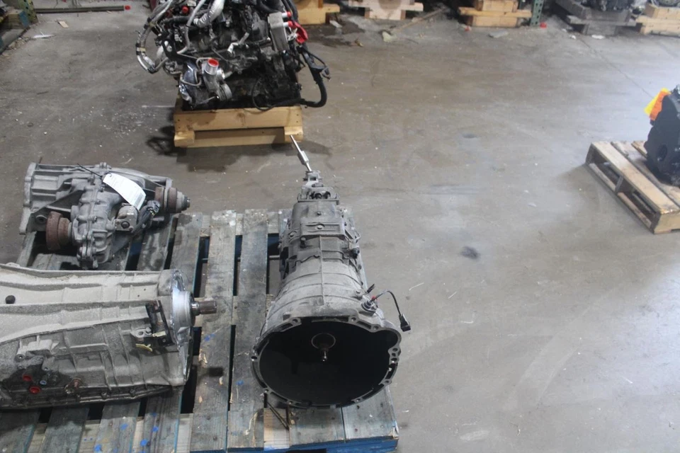2013 Hyundai Genesis Manual Transmission 6SP RWD 95K Miles OEM Part 400-62457 Foto 1 de 4