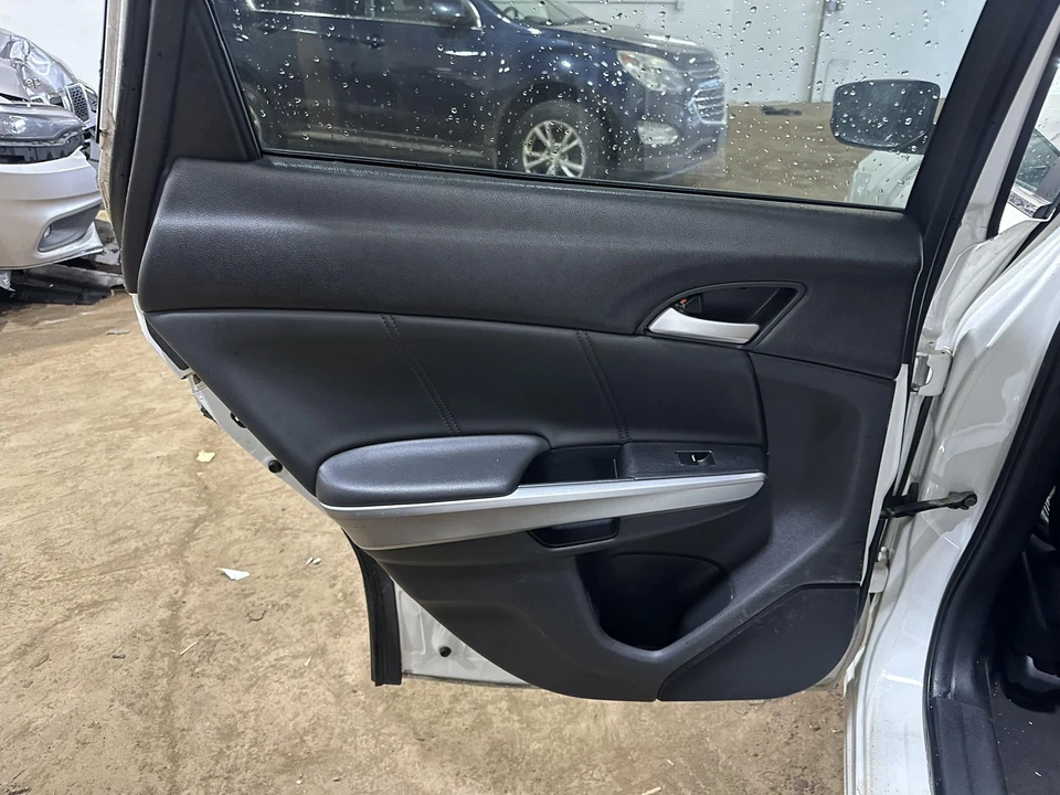 13 14 15 HONDA CROSSTOUR Rear Door Trim Panel Left Foto 1 de 1