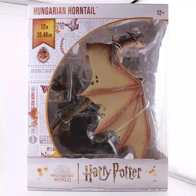 McFarlane Toys - Estatua de Harry Potter cola de cuerno húngara McFarlane's Dragons Foto 1 de 4