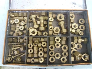 Vintage brass nuts whit & bsf in tin box - Picture 1 of 2