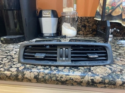 Lexus IS250 IS350 09-2013 Genuine AC /Heater Air Vent Panel 55670-53020 OEM - Image 1 of 4