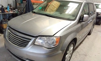 Chrysler Town and Country transmisión automática OEM 175 k millas (LKQ ~ 438522033) Foto 1 de 4