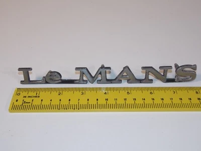 De colección 70 71 72 Pontiac Le Mans Lemans OEM Guardabarros Insignia Emblema Escritura 545613 Foto 1 de 4