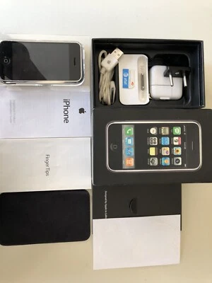 APPLE IPHONE 8GB-2007- 1 Generazione - Immagine 1 di 4