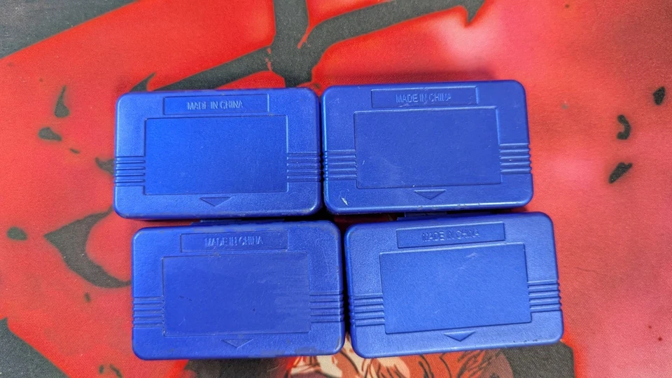Juego de 4 fundas protectoras de plástico para almacenamiento de juegos Nintendo Gameboy Advance GBA Games Foto 1 de 4