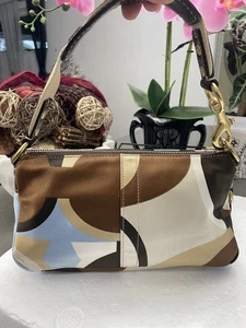 Coach Hampton Signature Scarf Print Multicolor Demi Handbag Purse - Picture 1 of 14