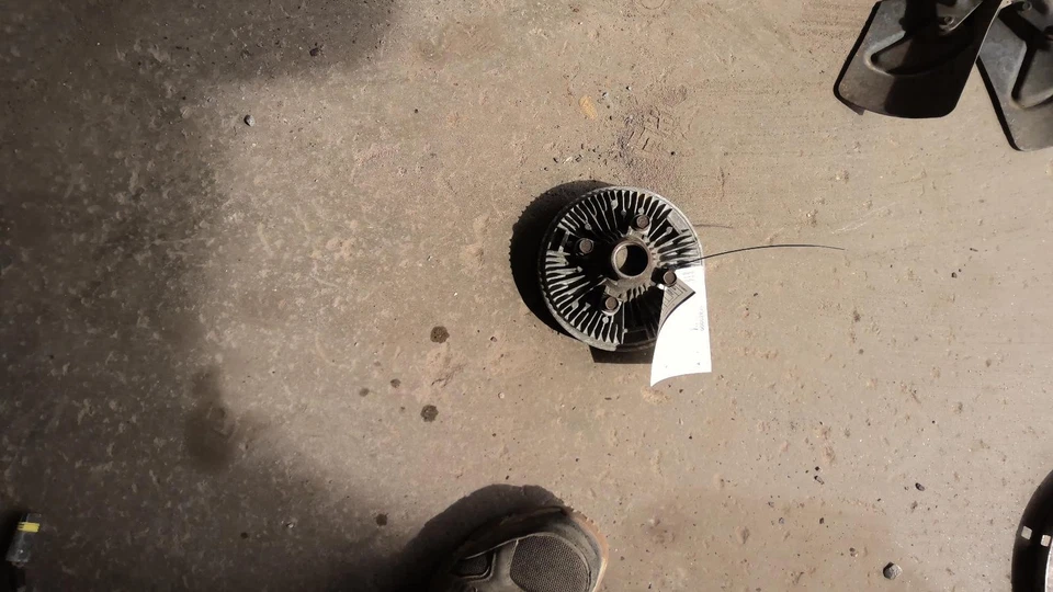 Used Engine Cooling Fan Clutch fits: 1992 Dodge Dakota standard cooling 6-239 3. - Изображение 1 из 4