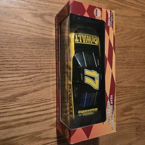 White Knuckle Racing 1/24 Matt Kenseth #17 Dewalt 2000 Diecast NASCAR - Picture 1 of 6