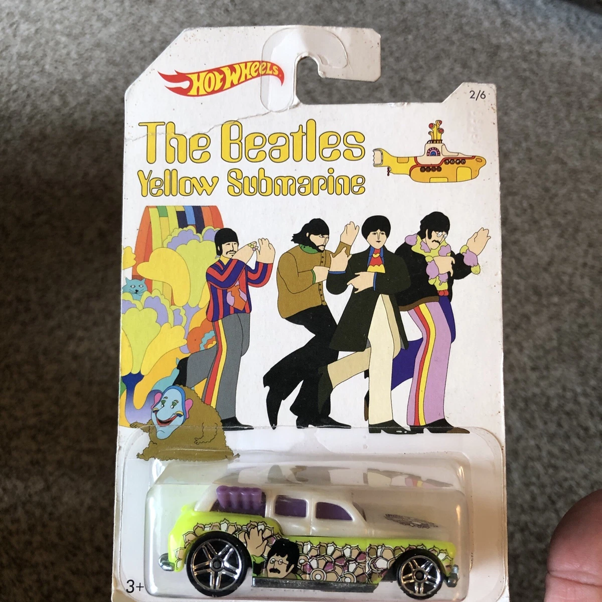 The Beatles ミニカー 5台 HOT WHEELS THE BEATLES 5 CAR PREMIUM SET