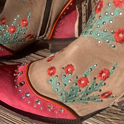 Double D 牧场靴 Camila Cactus 粉色米色刺绣水钻条纹 尺寸 7 — 第 1/4 张图片