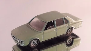 BMW 530 - Solido - Green - Picture 1 of 6