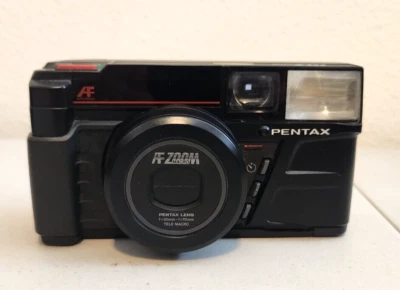 Pentax IQ Zoom AF Zoom Macro 35mm-70mm Camera - Image 1 of 4