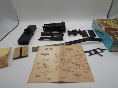 HO Scale Athearn 1702 200Ton Crane Kit ATSF  ATH4682 - Image 1 of 4