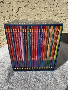 Who is? What Is? America Collection Boxed Set 24 Books Great Condition - Imagen 1 de 3