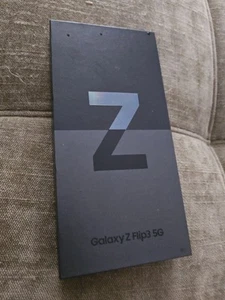 New Samsung Galaxy Flip3 5G SM-F711U 128GB Verizon 6.7-in Phantom Black - Picture 1 of 3