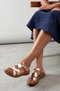 Good For The Sole Rose Gold Wedges Womens Casual Sandals - Picture 1 of 4