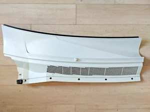 2004 - 2007 INFINITI QX56 FRONT RIGHT SIDE WINDSHIELD COWL 04 05 06 07 OEM #810 - Picture 1 of 4