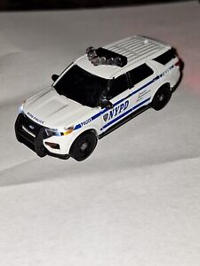 Greenlight Custom 1/64 NYPD Ford Explorer 2020 Police Car With LED Lights