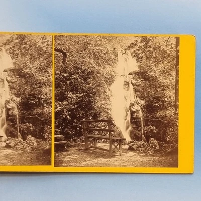 Tarjeta Stereoview 3D 1870 Gales? Escocia? Banco cascada "The Murder Stone" Foto 1 de 3