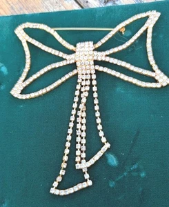 Massive 5 By 5 inch pave vintage 80s Ribbon Bow brooch - Picture 1 of 5