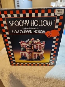 Spooky Hollow Halloween Ghost Theater Lighted Village House - Picture 1 of 9