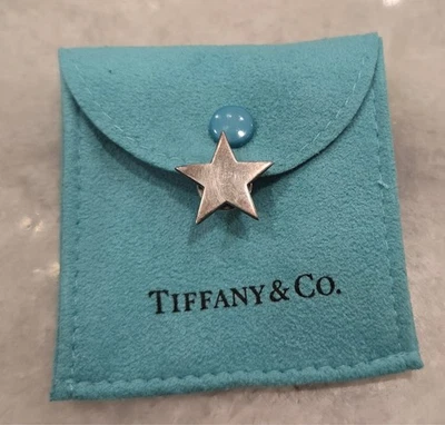 Broche Tiffany & Co. prata esterlina 0,925 estrela com bolsa de pressão e caixa - Imagem 1 de 4