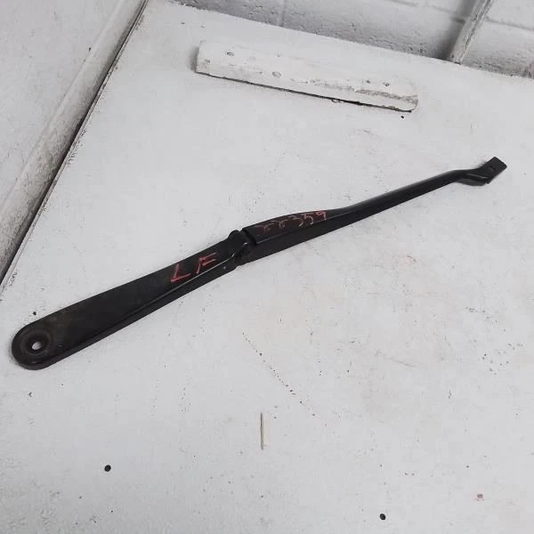 540I      2017 Wiper Arm               954407 - Image 1 of 1