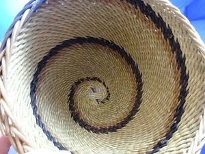 Vintage Three-Tone Spiral Round Woven Basket w/ Dimple Bump Up Bottom - Picture 1 of 8