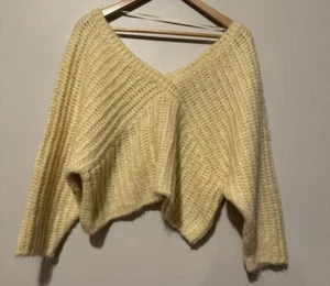Topshop Cream / Yellow Long Sleeve Cropped Soft Chunky Knit V Neck Sweater US 12 - Picture 1 of 11