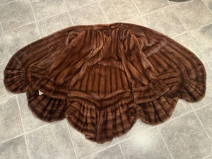 NEU 10/12 Medium gerichtetes Rüschen-Design 37" echter brauner Nerz Swing Pelzmantel - Bild 1 von 10