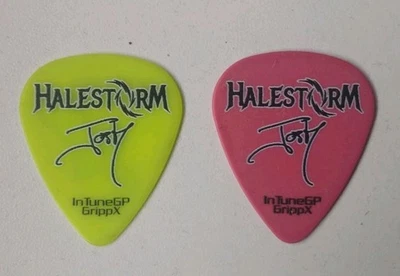 Picks Josh Smith - Halestorm - 15 November 2025 - La Riviera, Madrid, Spain - Image 1 of 2