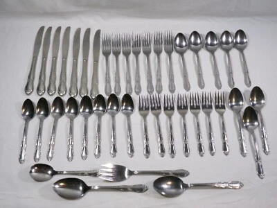 Cubiertos de acero inoxidable de colección Wm A Rogers Oneida 7 lugares + más Foto 1 de 4