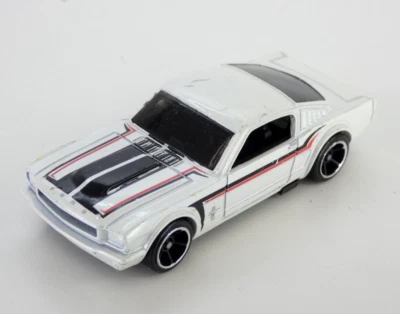 Hot Wheels 65 Mustang Fastback Toy Racing Car Diecast Mattel 2008 Model - Image 1 of 4