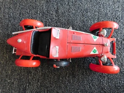 Burago 1/18 Scala Alfa Romero Contemporary Manufacture Diecast Car - Image 1 of 3