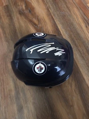 PATRIK LAINE SIGNED WINNIPEG JETS MINI HELMET RARE! JSA COA AUTO RARE! STUD - Image 1 of 2