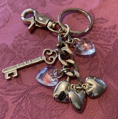 Kathy Van Zeeland Bolso Llavero Dije Cartera Corazón Llavero - Tono Oro Claro Foto 1 de 4