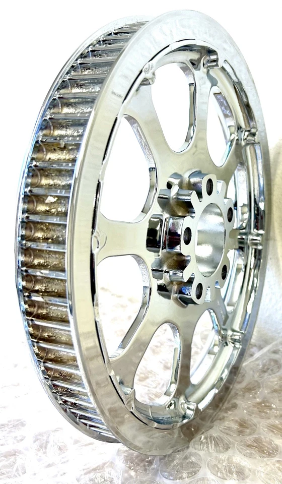 Harley Davidson Softail Fatboy, Heritage Chrome Belt Pulley 2000-2006 oem 70T - Image 1 of 4