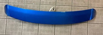 Tercera luz de freno azul OEM para alerón trasero Toyota Prius C 2012-2014 Foto 1 de 4