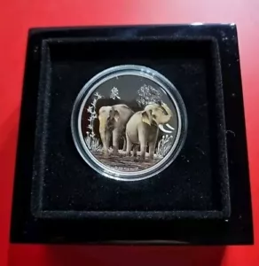 Niue 2015 $2 Feng Shui Elephants 1oz Silver Coloured Proof Coin: #1540 of 5000 - Picture 1 of 6