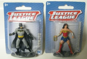 MINI FIGURE LOT-DC-JUSTICE LEAGUE-LOT OF 2-WONDER WOMAN+BATMAN-CAKE TOPPERS - Picture 1 of 3