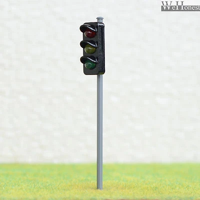 2 x traffic signal light O scale model railroad crossing walk led lamp #GR3 - Image 1 of 4