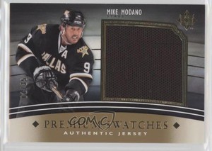 2011-12 Ultimate Collection Premium Swatches /35 Mike Modano #PS-MM HOF
