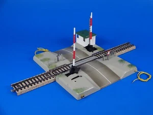 MARKLIN H0 - 7192 - FULLY AUTOMATIC LEVEL CROSSING - M Track /// EXC - Picture 1 of 4
