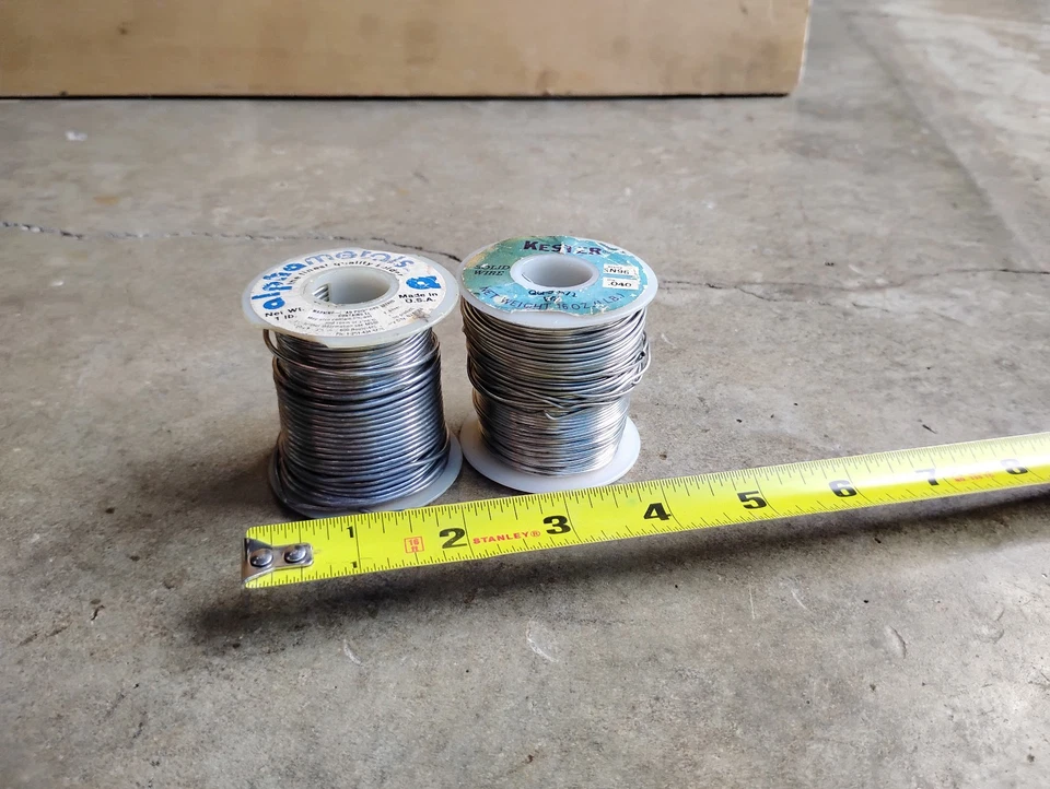 Lote de soldadura 1 lb. 8 oz. Marcas y tipos mixtos Foto 1 de 4