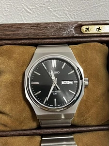 Casio MTP-E735D-1AV Herrenuhr aus Metall, gebraucht, ohne Box, extra Glieder dabei - Bild 1 von 1